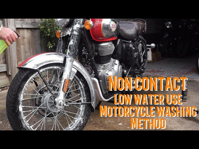 Royal Enfield CLASSIC 350 How to wash Your Motorbike during the Hosepipe Ban! low water use method!