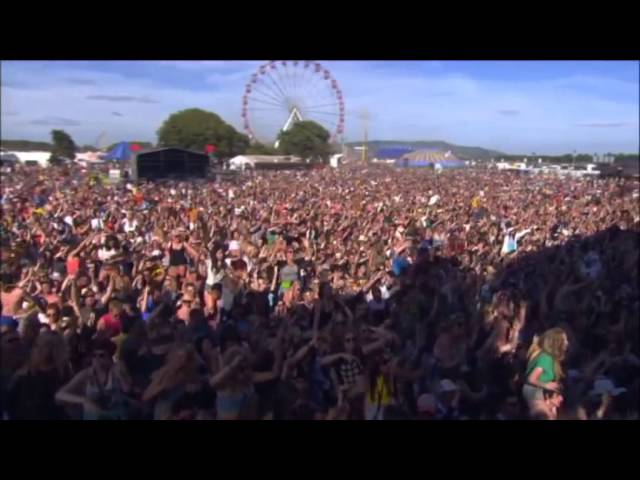 Azealia Banks - 212 (Live @ at T in The Park 2013)