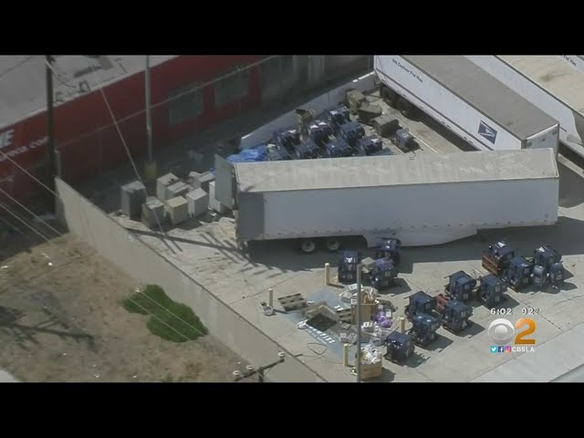 David Goldstein Investigation: Bags Of Mail Piling Up At LA Post Offices