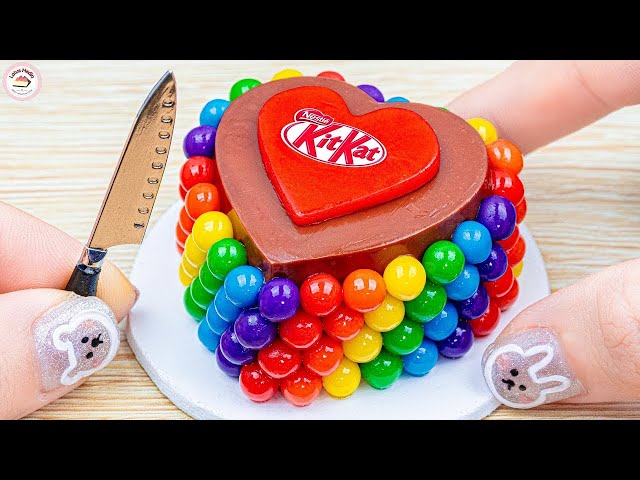 OREO or KitKat? Heart Yummy Rainbow sprinkles cake