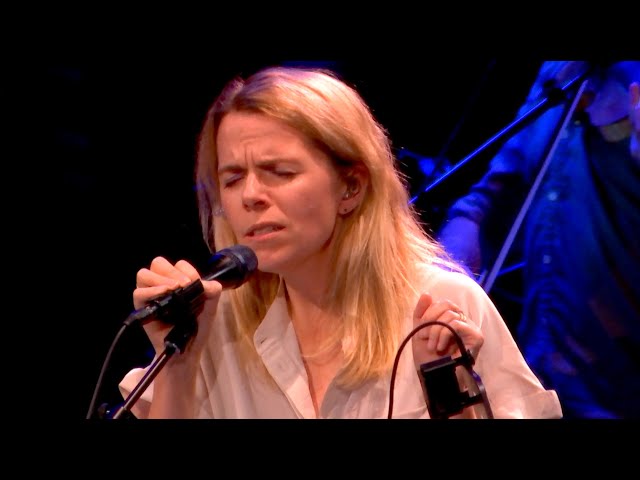 Hyperballad (Björk) - Aoife O'Donovan | Live from Here with Chris Thile