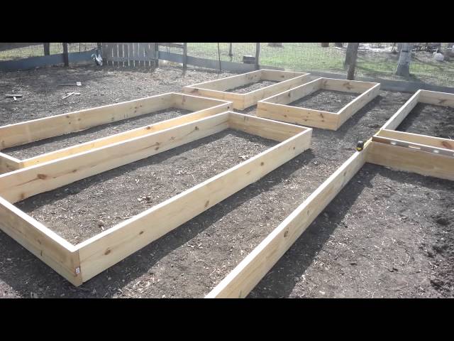 Daddykirbs Garden 2013: Building & Filling Raised Beds
