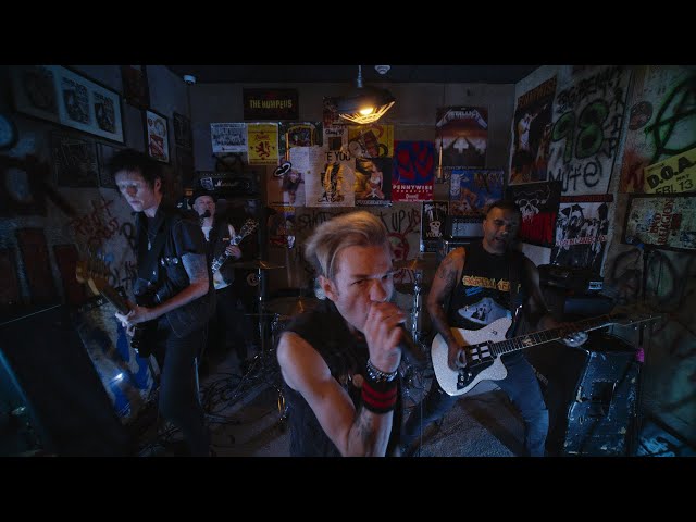 Sum 41 - Waiting On A Twist Of Fate (Official Music Video)