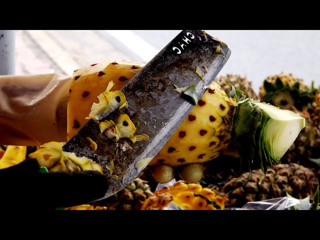 Vietnamese street food - Fastest Pineapple Cutting on the HIGHWAY