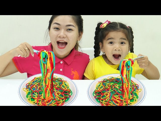 Suri Johny Johny Yes Papa Playing with Colorful Play Doh Noodles!