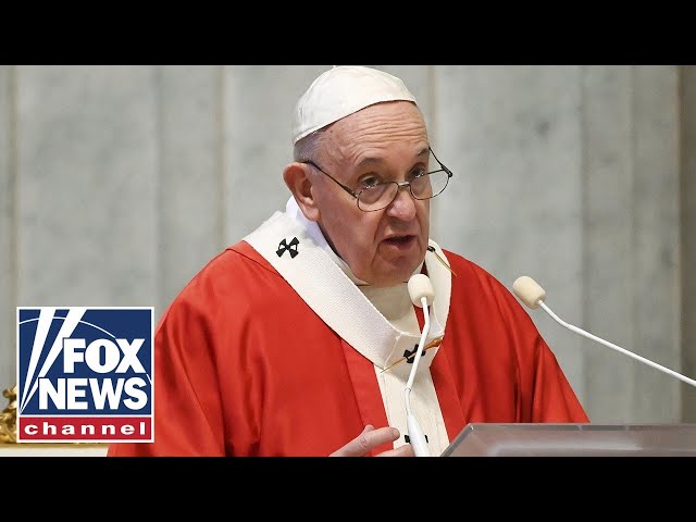 'MADNESS': Pope Francis denounces attempts to close southern border