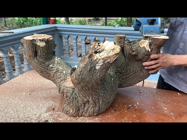 Amazing Idea Of Recycling Wood From Dry Stump Removed // Build Outdoor Wooden Table For Garden - DIY