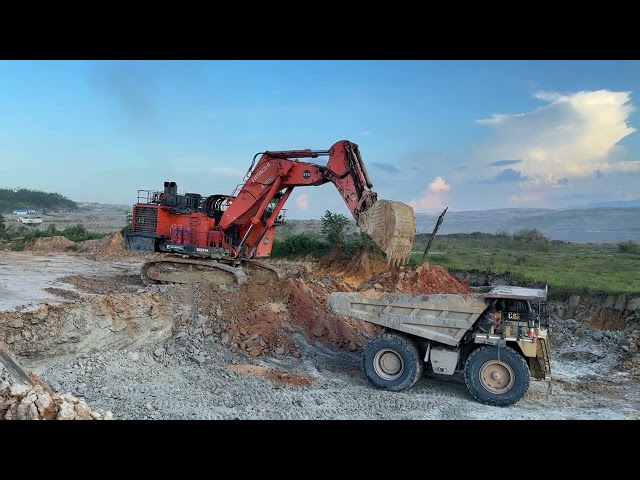 Ex Hitachi 2500 Excavator Loading Sub Soil on Truk