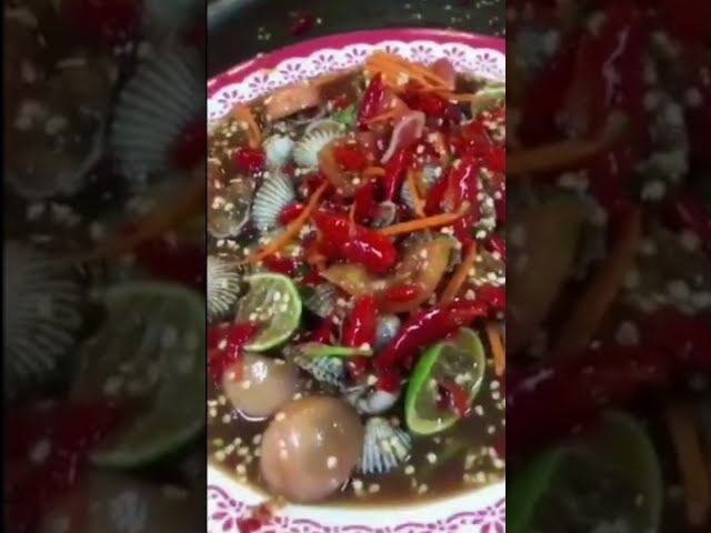 Som Tum with Fermented Fish #thailandstreetfood​​ #Shorts