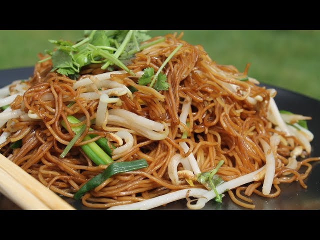 Chinese Stir-Fried Noodles - Chow Mein - 炒面 - Morgane Recipes