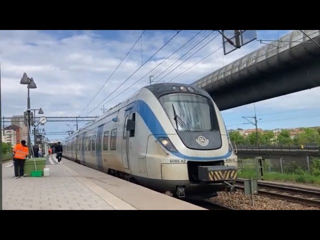 Resan med X60b pendeltåg från Stockholm City till Jordbro