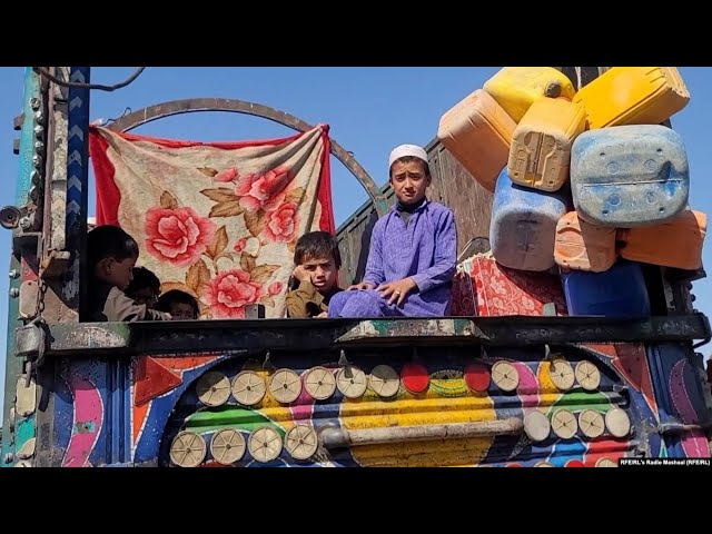 Afghan Refugees Leave Pakistan As Mass Deportation Deadline Looms