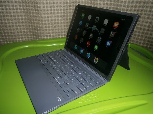 Blok iPad Air 2 keyboard case by Logitech