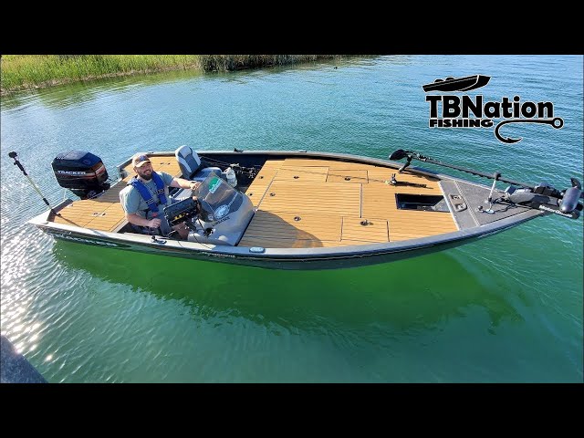 Tracker gets a Face Lift | Tracker V18 Bass Boat Restoration | Tiny Boat Nation