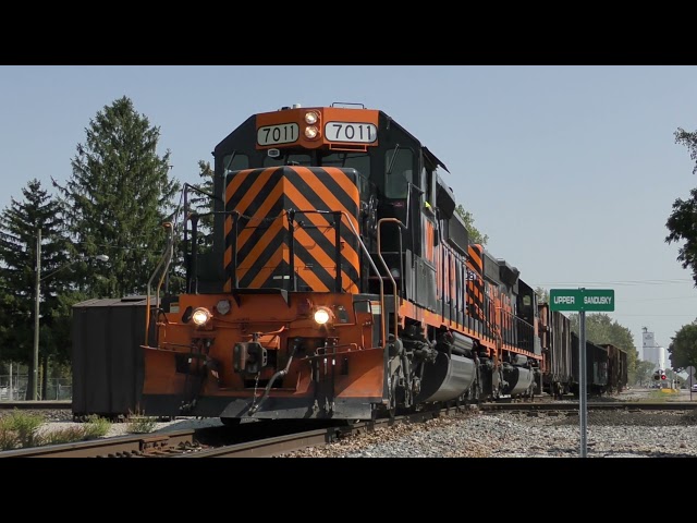 W&LE 7011 at Upper Sandusky Ohio on the CF&E railroad crossing the C&O diamond