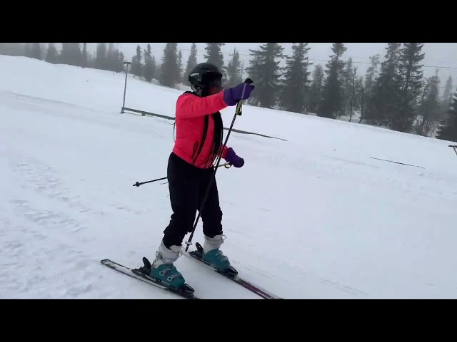 Ghanaian Girl on Ski ⛷️🎿 || Ski for Beginners