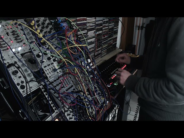 ///6 Minutes of Eurorack Modular Synth Techno Jam - Behringer RD-8+TD-3