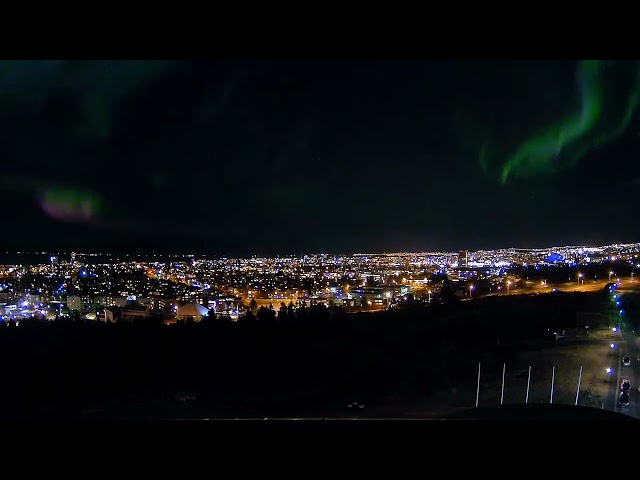 Magnificent Aurora Borealis over Reykjavík, Nov 28, 2022