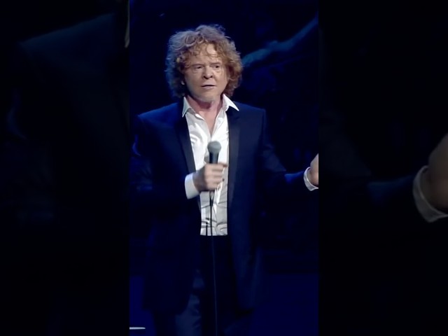 "If you don't know me by now. You will never, never never know me" 🎤 #SimplyRed #LoveSongs