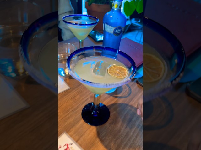 Mexican Style Margarita 🍸 #margarita #cocktail #youtubeshorts