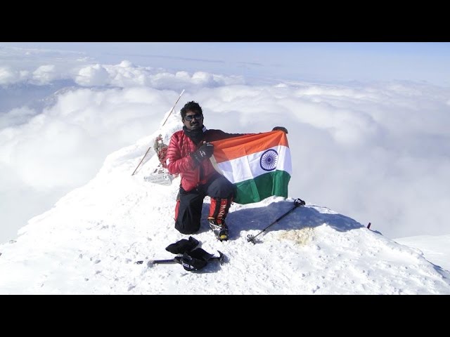 Mallí Bastan Babú, récord Guinness por haber subido a las montañas más altas en 172 días