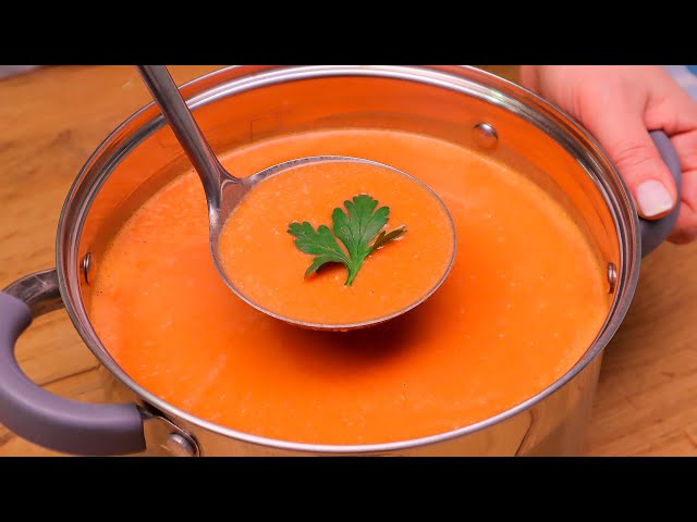 I make this vegetable soup every day! Healthy and easy tomato soup with chickpeas.