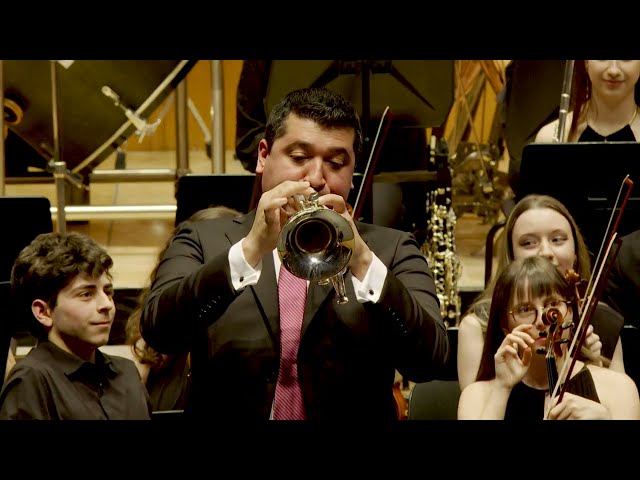 Pacho Flores: Albares, concierto para fliscorno - P. Flores - Hernández-Silva - Orquesta Joven OSG