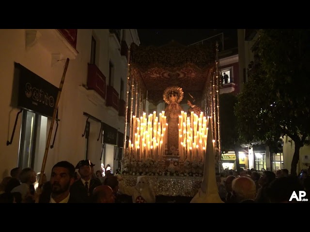 Virgen de La Amargura en la Cuesta del Bacalao con "La Madrugá" | Semana Santa Sevilla 2023