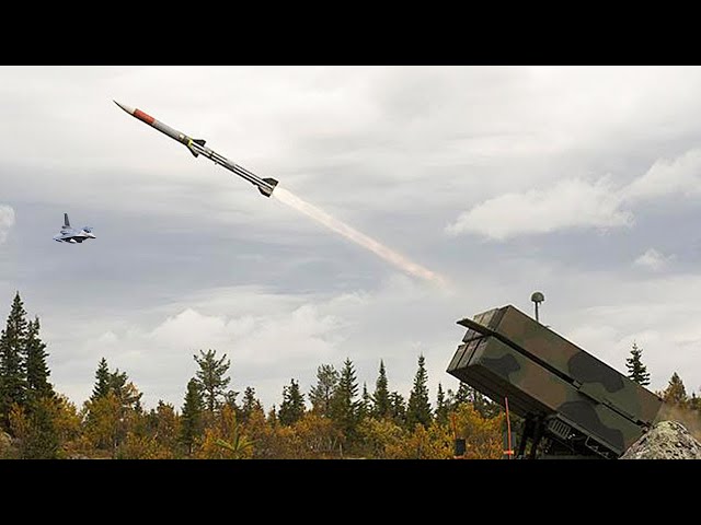Newly Received Ukrainian NASAMS Air Defense Missile Hits Russian Fighter Jet - ARMA