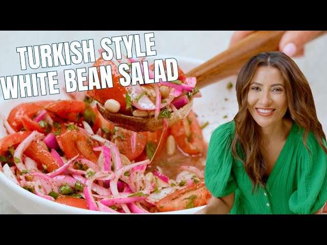 White bean salad with a Turkish Twist (Fasulye Piyazi)!