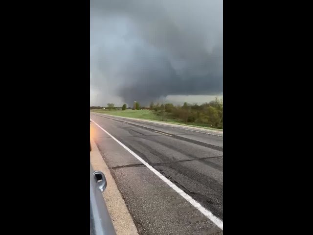 Video of a tornado heading toward Creston from KCCI viewer Nathan Buchanan