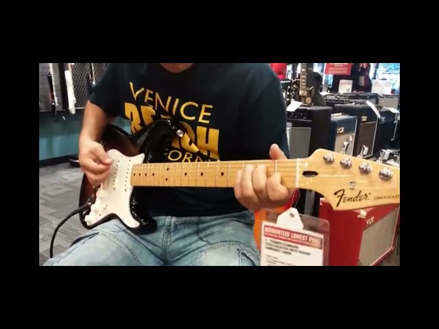 Blues improvised  with fender Stratocaster at guitar center