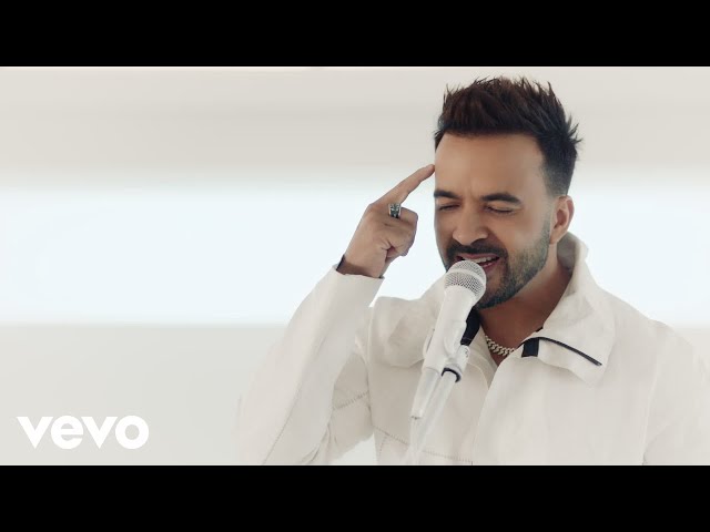Luis Fonsi, Rauw Alejandro - Vacío (Official Performance Video)