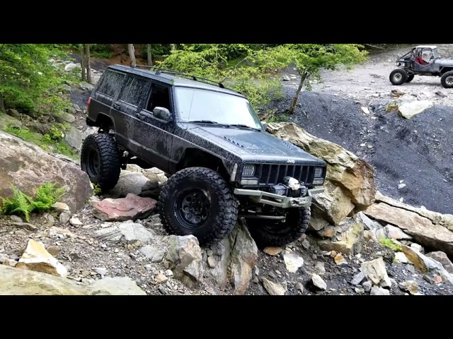 XJ on 37s at Rock Quarry at Rausch Creek