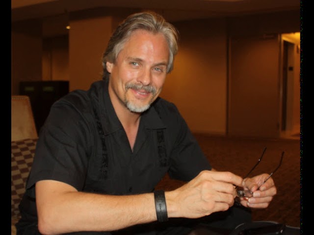 Vic's Basement (Ep.30): Lorne Lanning Interview - "It’s An Oddworld In The Basement"