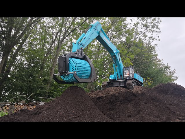 RC excavator - screening bucket
