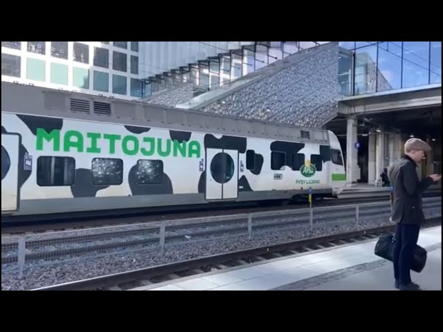 Sm4 VR tåg avgår från Böle/Sm4 lähtee Pasilasta