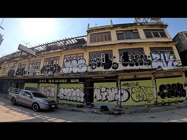 Graffiti tourist Bangkok
