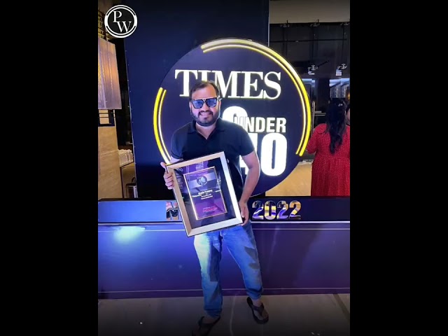SONU SOOD Giving Award to ALAKH Sir || TIMES 40 Under 40 🔥