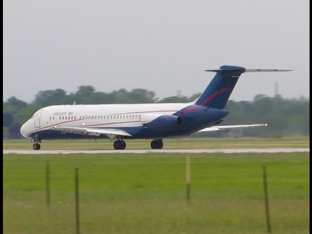 UsaJet DC9-30 take off, Yip