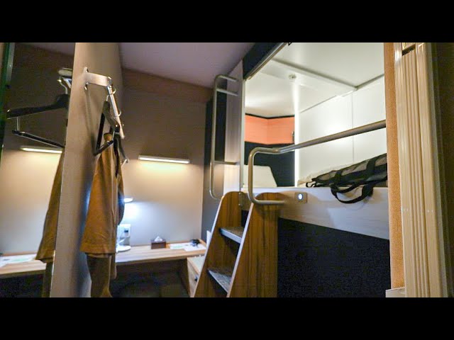 Spending 18 Hours in Japan's $52 CAPSULE HOTEL｜Two-story lofted bed in Tokyo