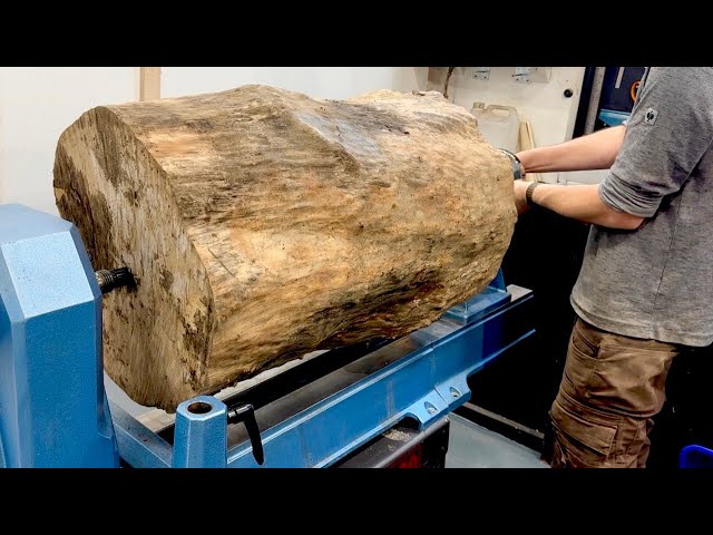 Woodturning - The Biggest Log Ever !!