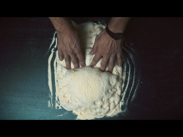 How To Stretch Roman Pizza Dough in 120 Frames Per Second | MZK Roots