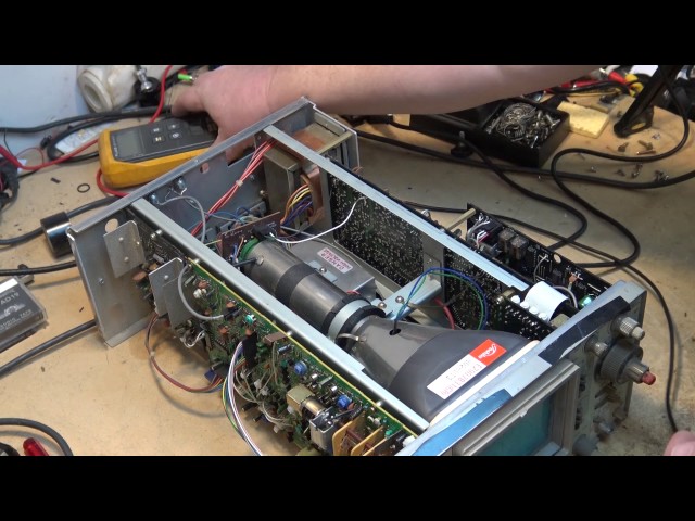 Iwatsu SS 5705 Osciloscope tear down and troubleshoot