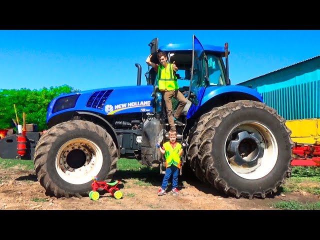 The Tractor broken down Funny Alex Ride on POWER WHEEL to Help Man