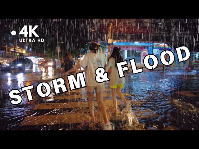 [4K UHD] Walking in Heavy Rain, Lightning and Flooding in Bangkok