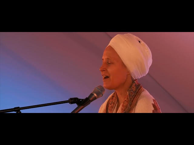 Snatam Kaur - Ang Sang Waaheguru  [ Live in Switzerland OpenAir ]