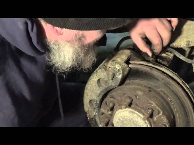 Removal/Installation of Upper & Lower ball joints on a 2002 Chevy 2500HD Part 1