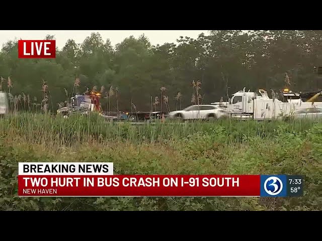 VIDEO: Charter bus crashes into grassy area along I-91 in New Haven