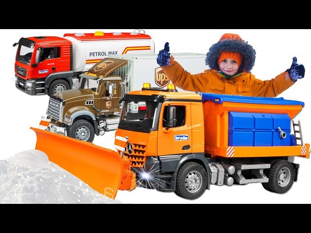 #Cars for kids Fuel Truck Stuck in the snow Alex with #Bruder Truck to help man